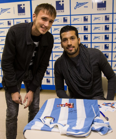 Автограф-сессия Эсекиэля Гарая в медицинском центре «СОГАЗ»