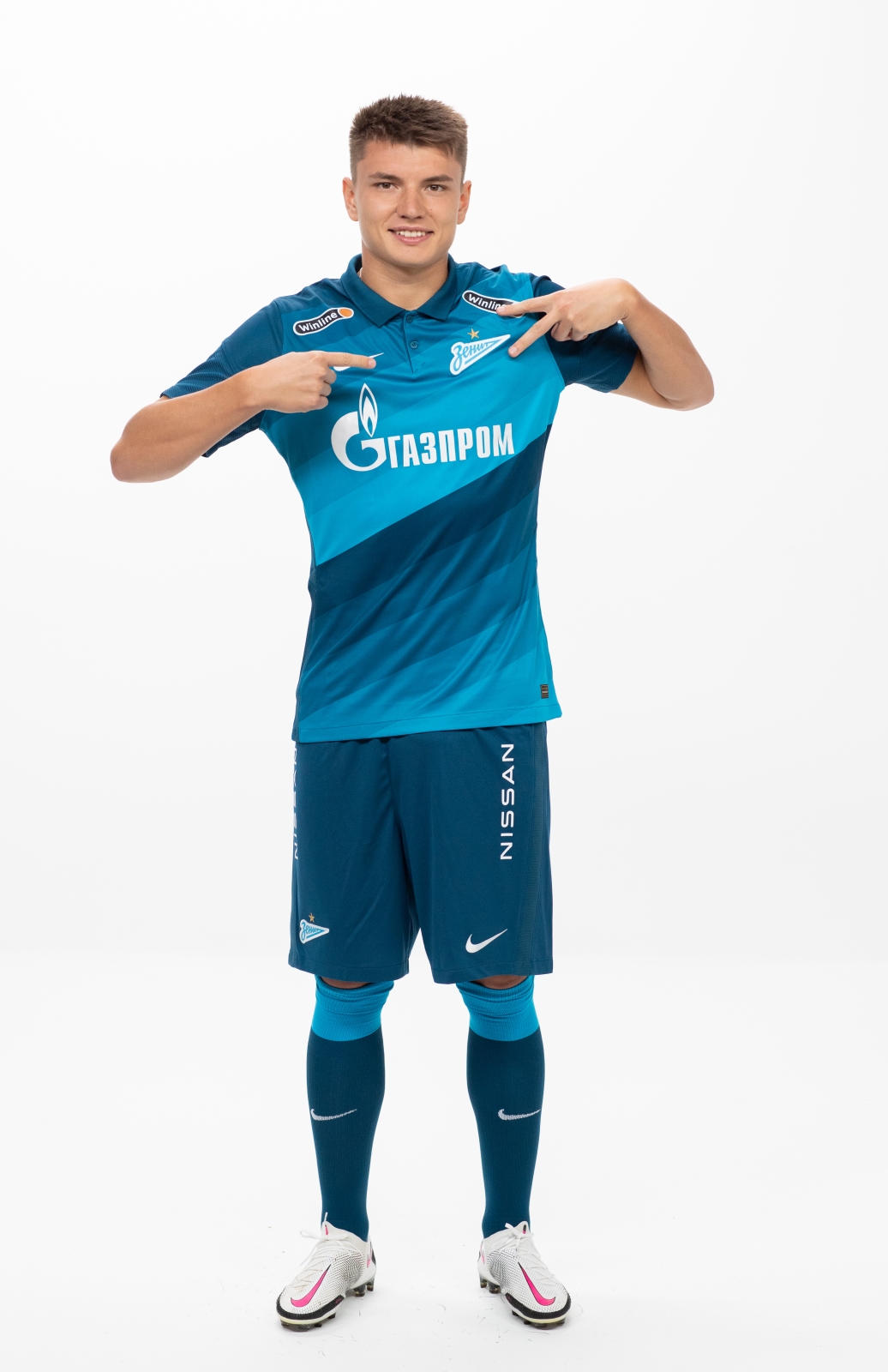 Фотосессия футболистов и тренеров основного состава ФК «Зенит» сезона 2020/21