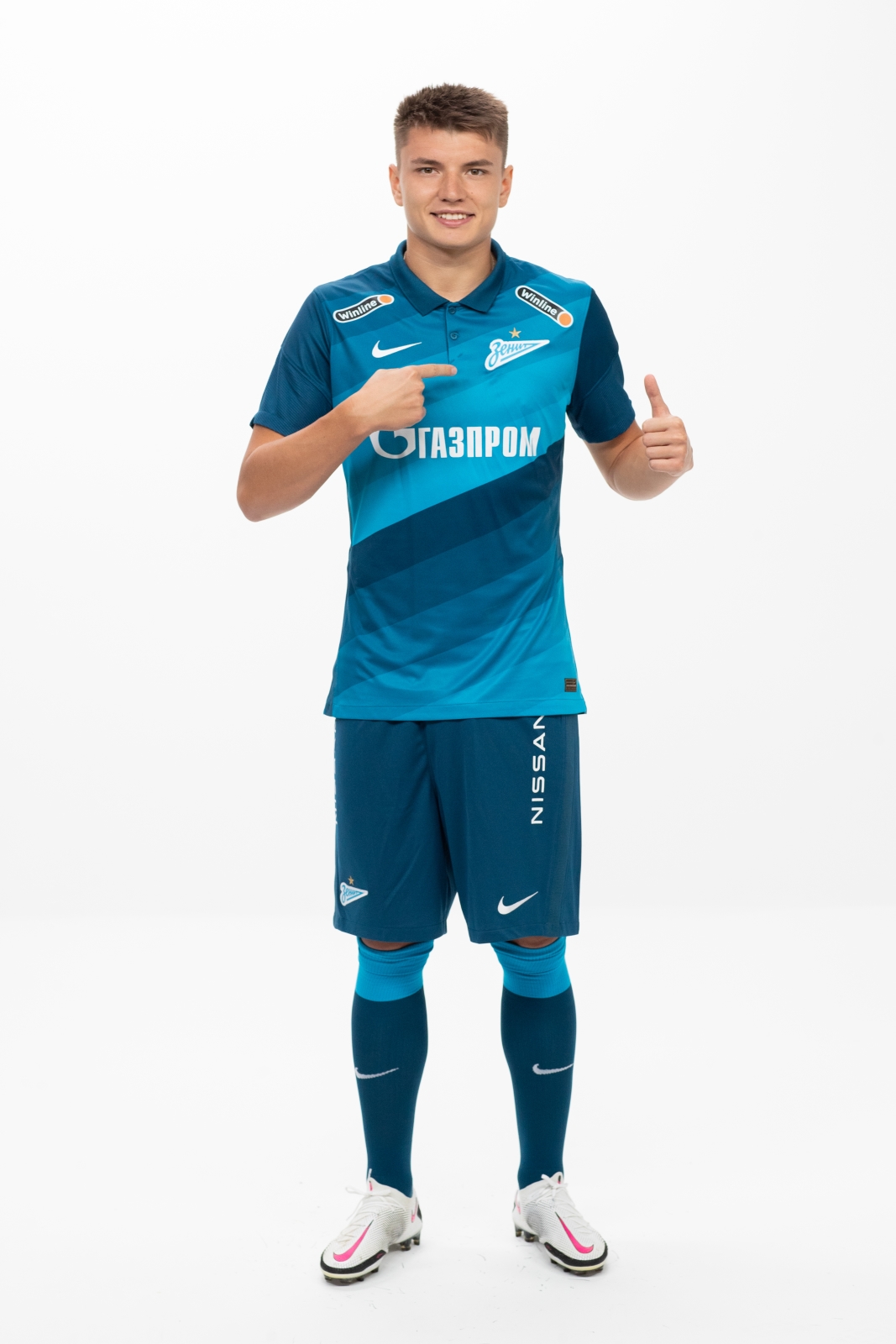 Фотосессия футболистов и тренеров основного состава ФК «Зенит» сезона 2020/21