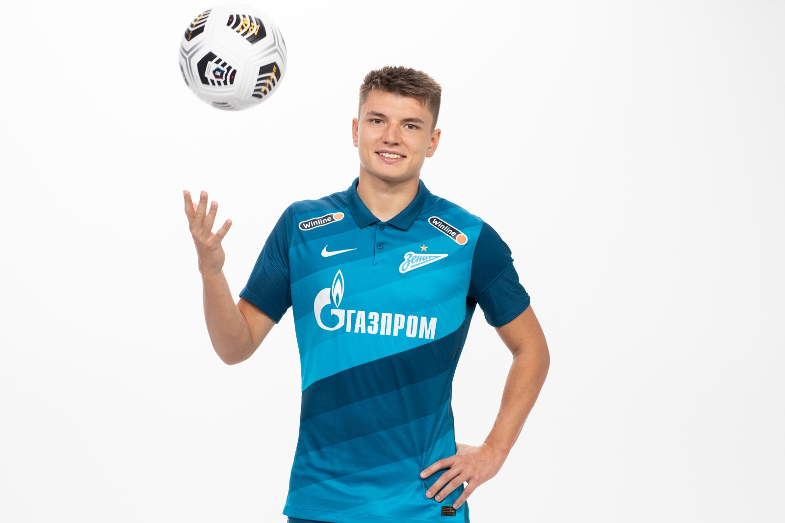 Фотосессия футболистов и тренеров основного состава ФК «Зенит» сезона 2020/21