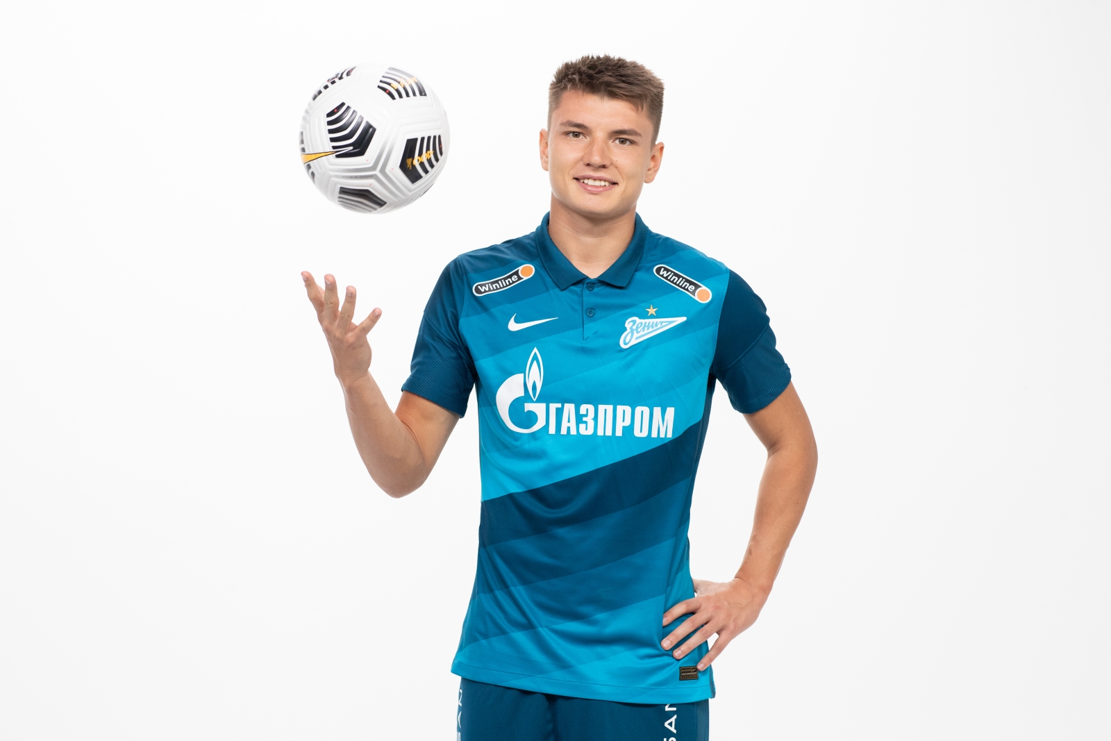 Фотосессия футболистов и тренеров основного состава ФК «Зенит» сезона 2020/21