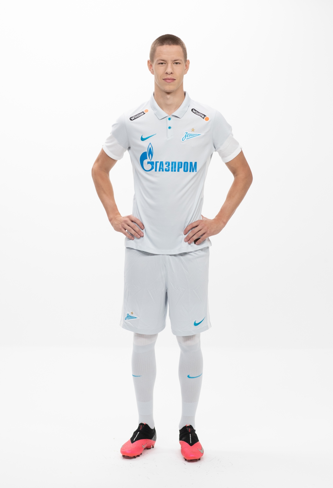 Фотосессия футболистов и тренеров основного состава ФК «Зенит» сезона 2020/21