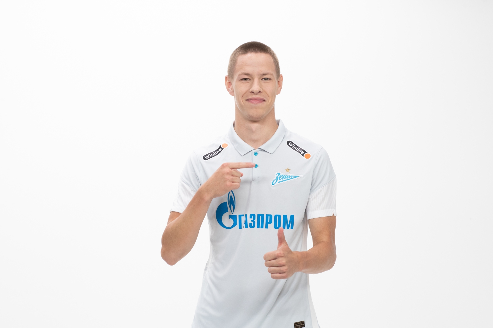 Фотосессия футболистов и тренеров основного состава ФК «Зенит» сезона 2020/21