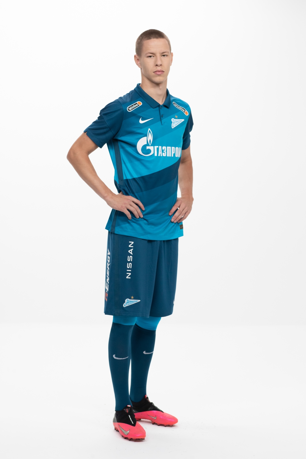 Фотосессия футболистов и тренеров основного состава ФК «Зенит» сезона 2020/21