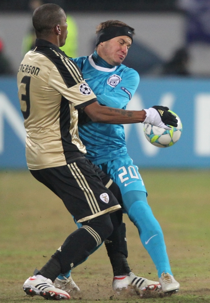 Лиги чемпионов УЕФА 2011/2012, Зенит—Бенфика