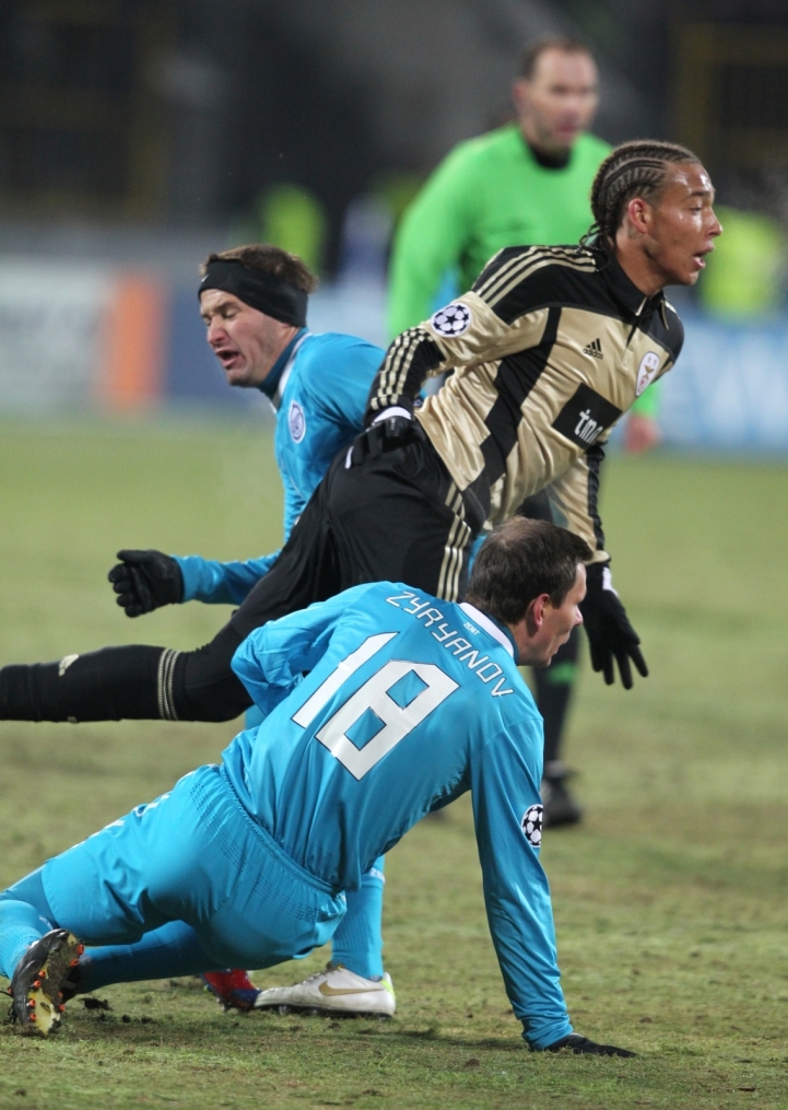 Лиги чемпионов УЕФА 2011/2012, Зенит—Бенфика