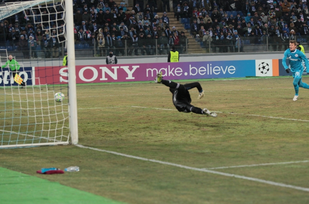 Лиги чемпионов УЕФА 2011/2012, Зенит—Бенфика