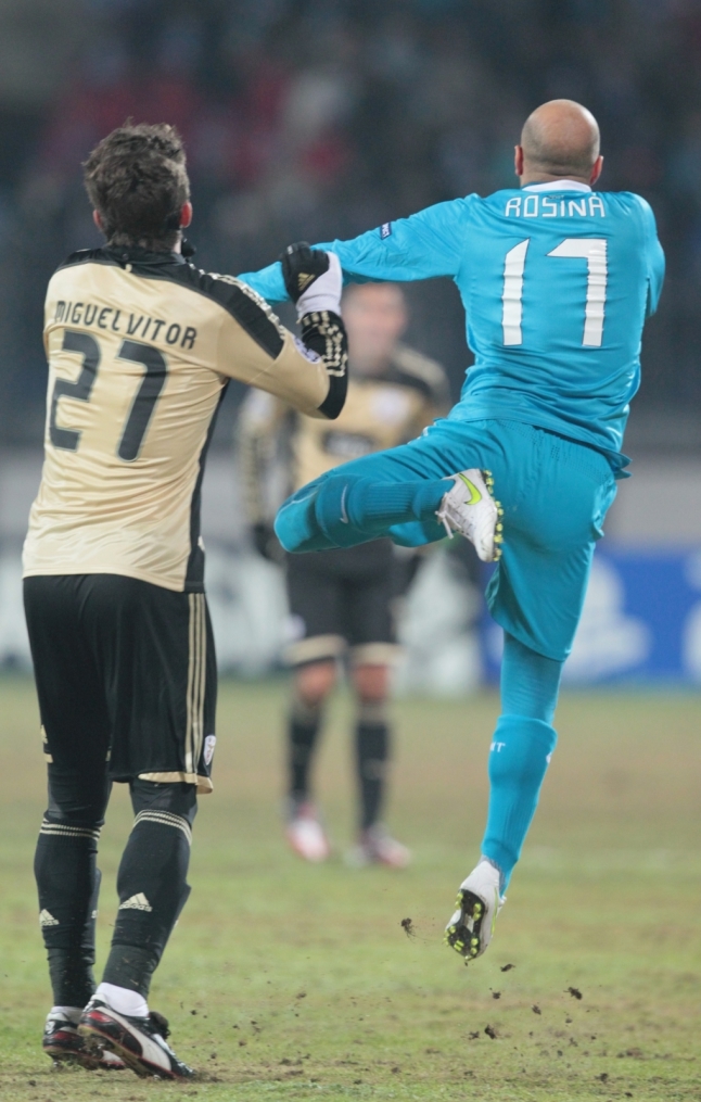 Лиги чемпионов УЕФА 2011/2012, Зенит—Бенфика