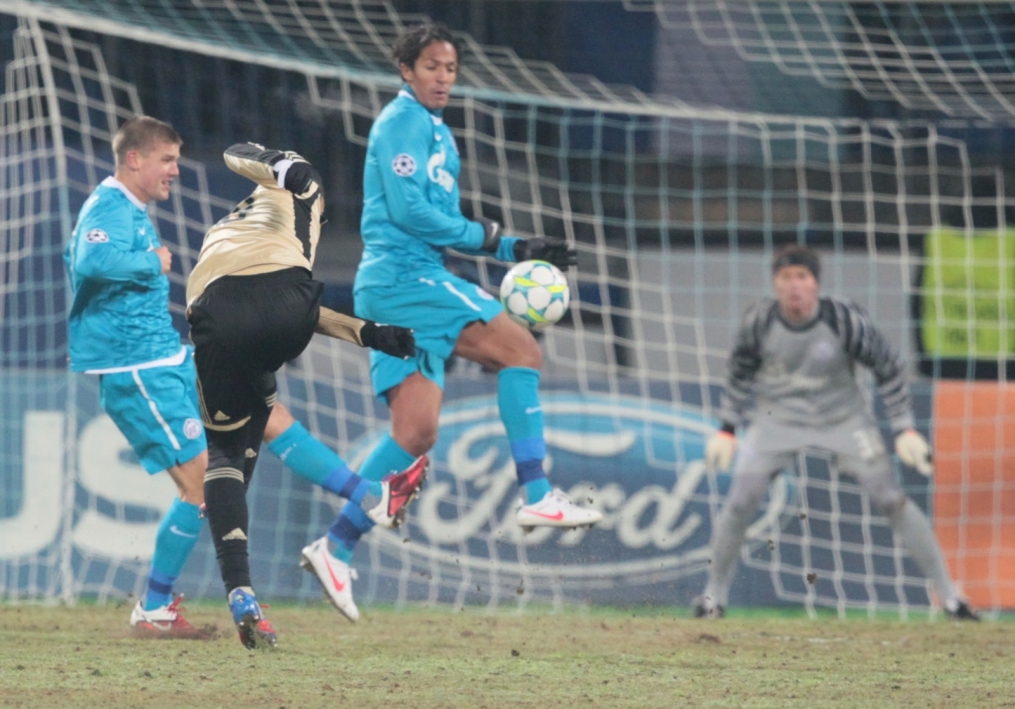 Лиги чемпионов УЕФА 2011/2012, Зенит—Бенфика