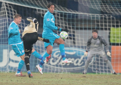 Лиги чемпионов УЕФА 2011/2012, Зенит—Бенфика