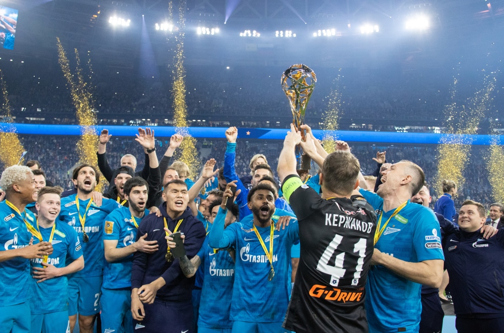 Церемония награждения медалями и кубком чемпионов после матча «Зенит» — «Локомотив»