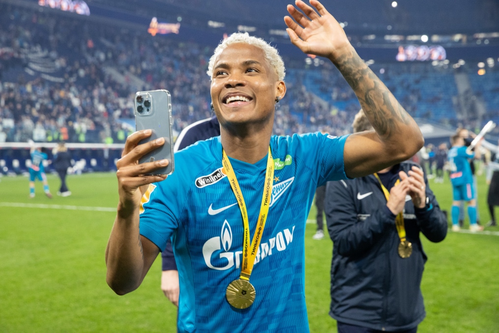 Церемония награждения медалями и кубком чемпионов после матча «Зенит» — «Локомотив»