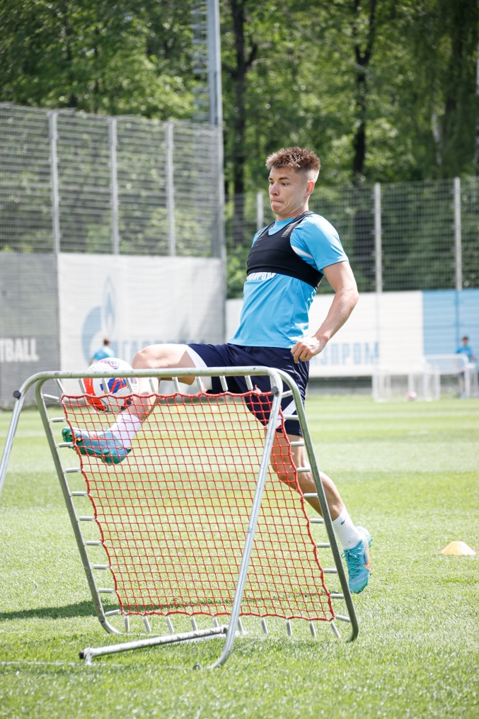 Первая тренировка основного состава «Зенита» после отпуска