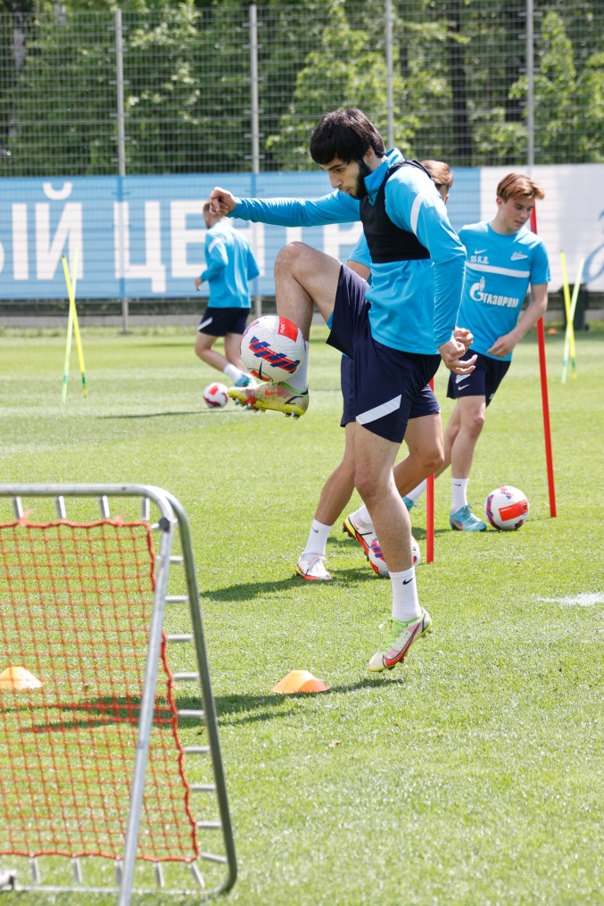 Первая тренировка основного состава «Зенита» после отпуска