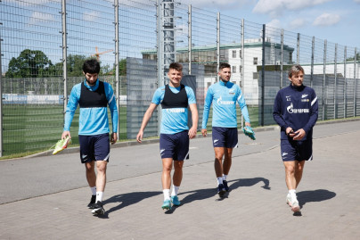 Первая тренировка основного состава «Зенита» после отпуска