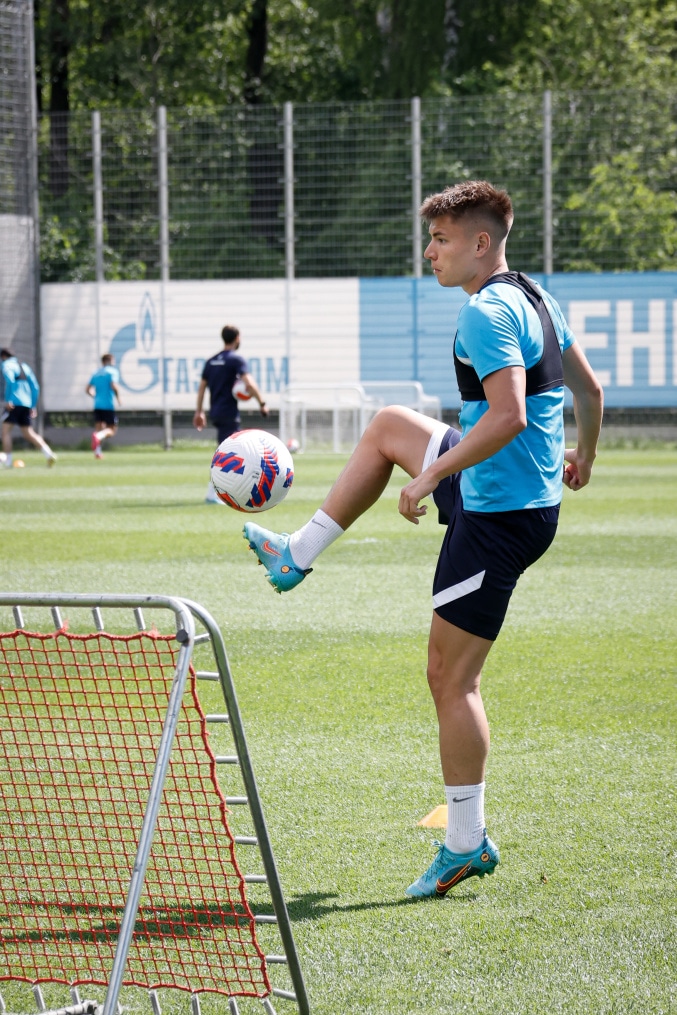 Первая тренировка основного состава «Зенита» после отпуска