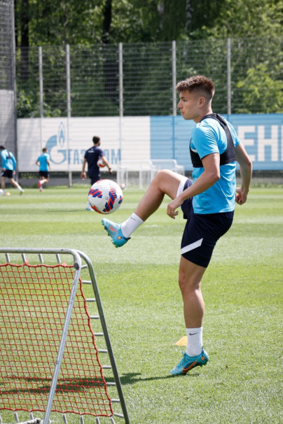 Первая тренировка основного состава «Зенита» после отпуска