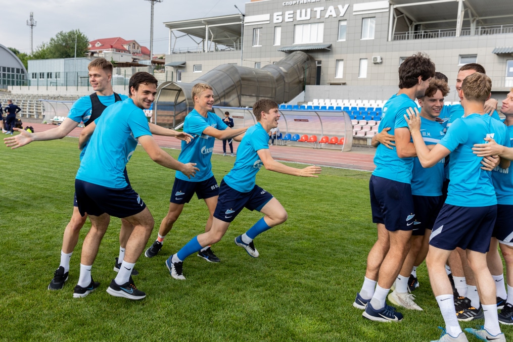 «Газпром» — тренировочные сборы «Зенита»-м в Ставропольском крае: 25 июня, вечерняя тренировка