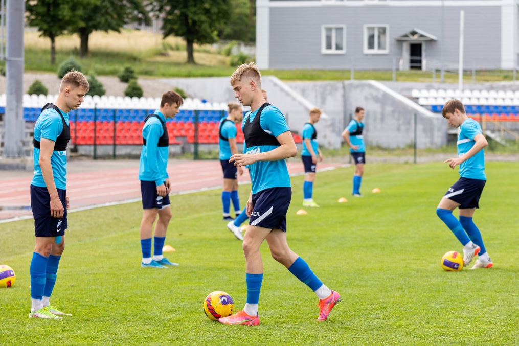 «Газпром» — тренировочные сборы «Зенита»-м в Ставропольском крае: 27 июня, утренняя тренировка