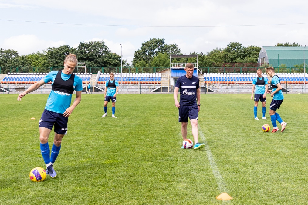 «Газпром» — тренировочные сборы «Зенита»-м в Ставропольском крае: 27 июня, утренняя тренировка