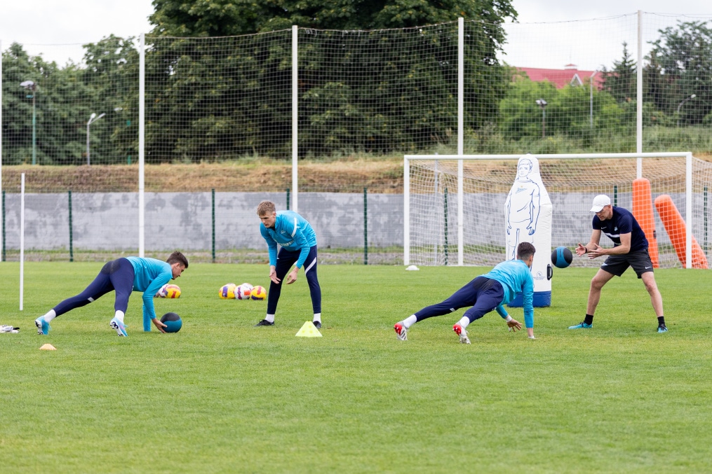 «Газпром» — тренировочные сборы «Зенита»-м в Ставропольском крае: 27 июня, утренняя тренировка
