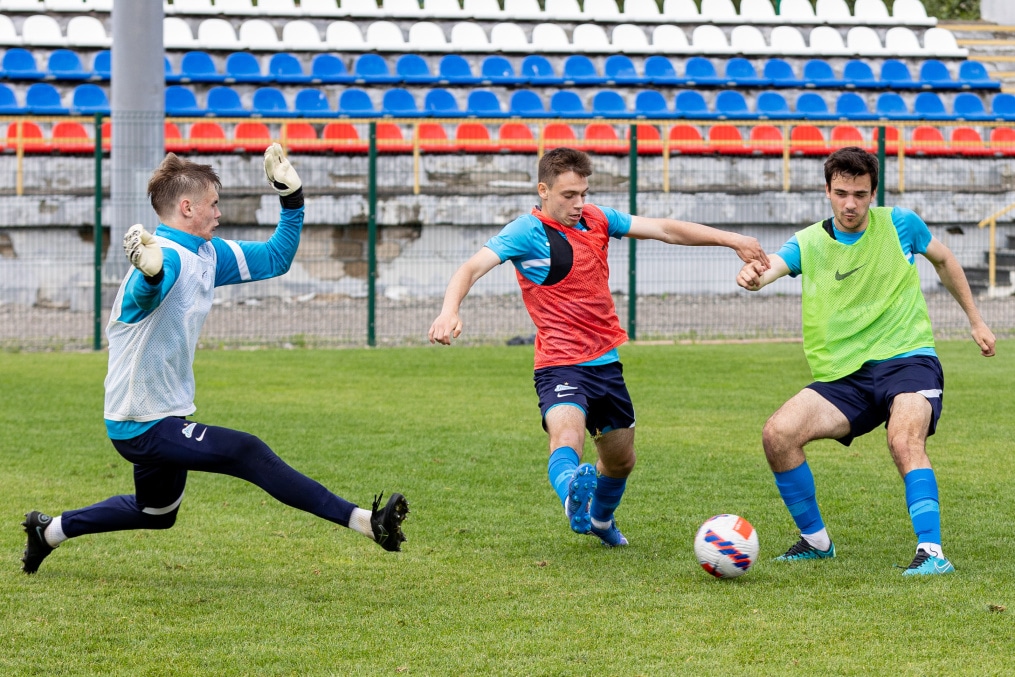 «Газпром» — тренировочные сборы «Зенита»-м в Ставропольском крае: 27 июня, утренняя тренировка