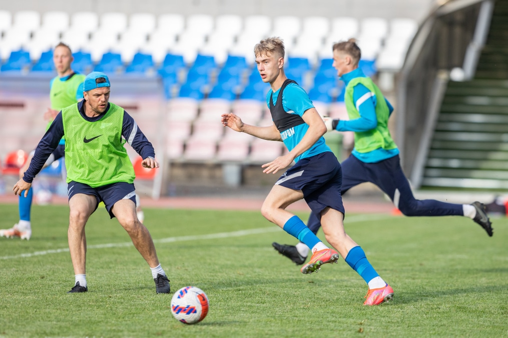 «Газпром» — тренировочные сборы «Зенита»-м в Ставропольском крае: 27 июня, вечерняя тренировка