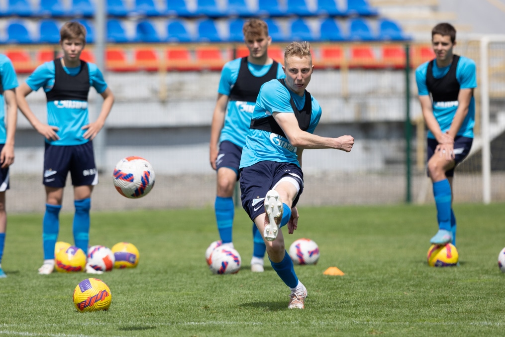 «Газпром» — тренировочные сборы «Зенита»-м в Ставропольском крае: 28 июня, утренняя тренировка