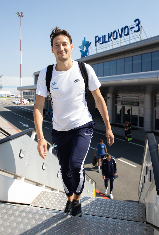 «Зенит» в «Пулково» перед вылетом на матч c ЦСКА