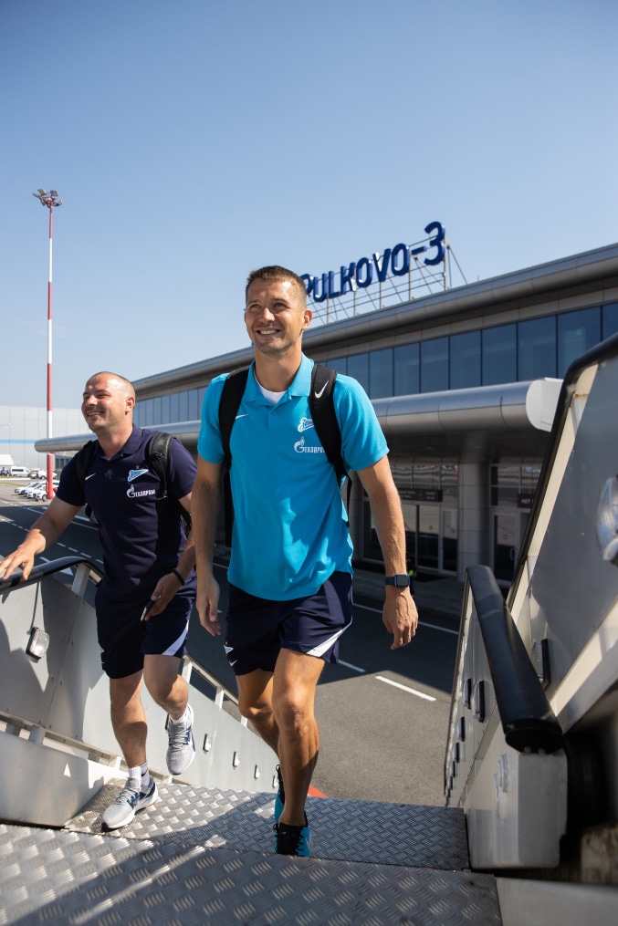 «Зенит» в «Пулково» перед вылетом на матч c ЦСКА