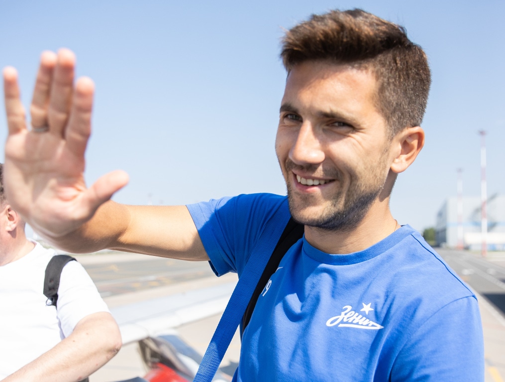 «Зенит» в «Пулково» перед вылетом на матч c ЦСКА