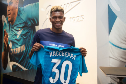 Презентация Матео Кассьерры в магазине «Зенит-Арена»