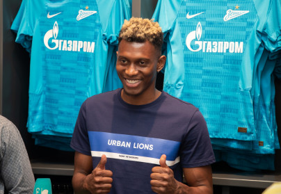 Презентация Матео Кассьерры в магазине «Зенит-Арена»