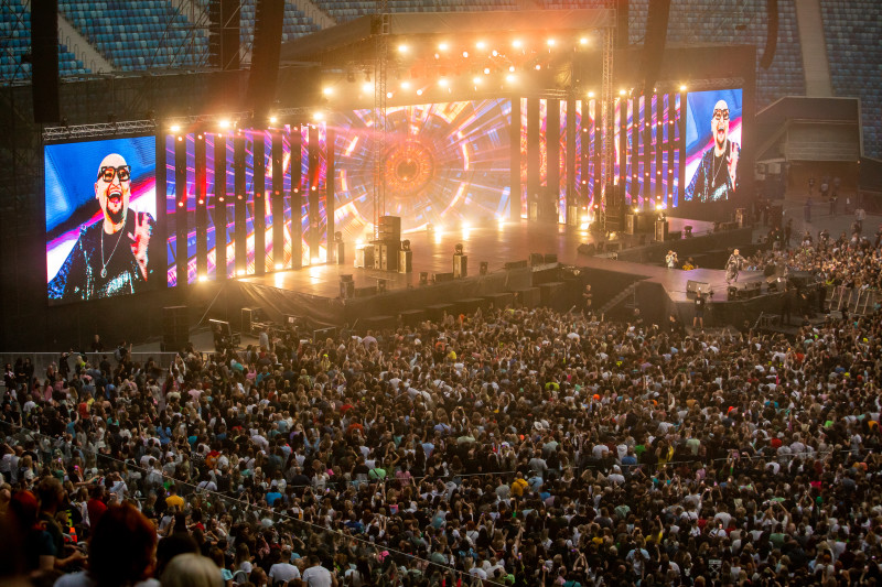 На «Газпром Арене» концерт российской поп-группы «Руки Вверх»