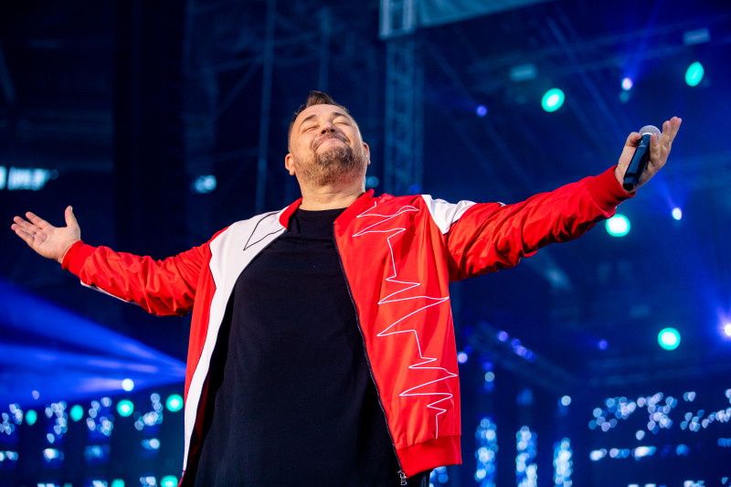 На «Газпром Арене» концерт российской поп-группы «Руки Вверх»