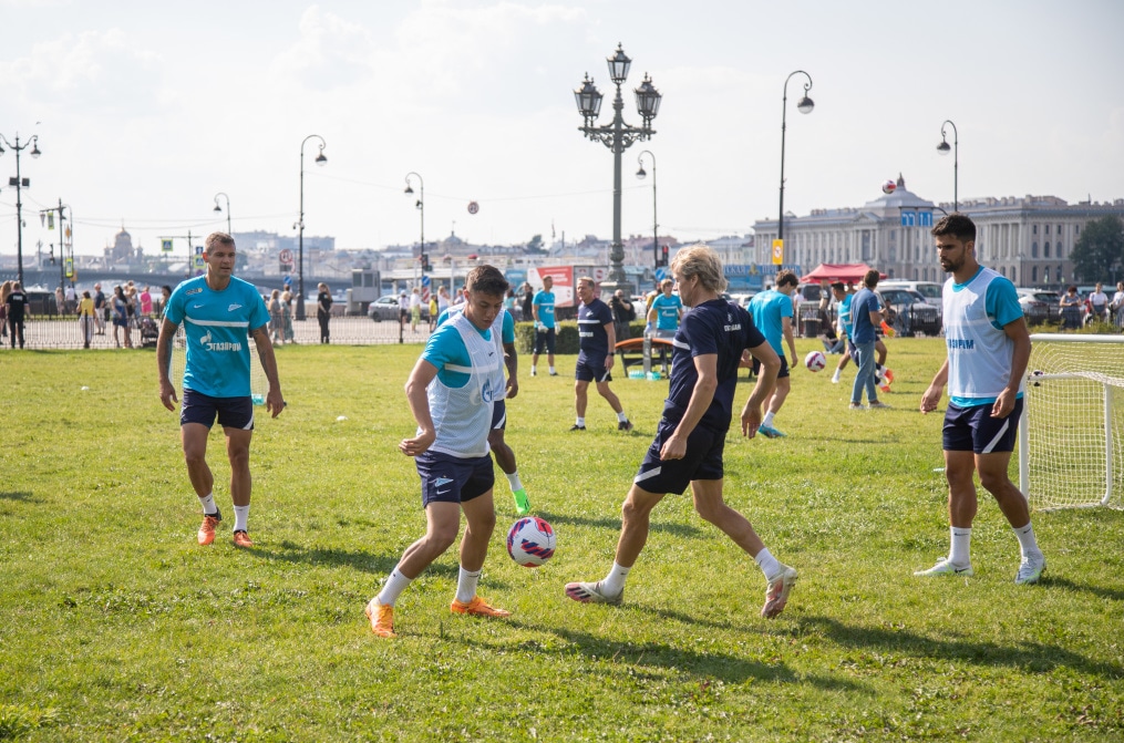 Открытая тренировка «Зенита» в Александровском саду