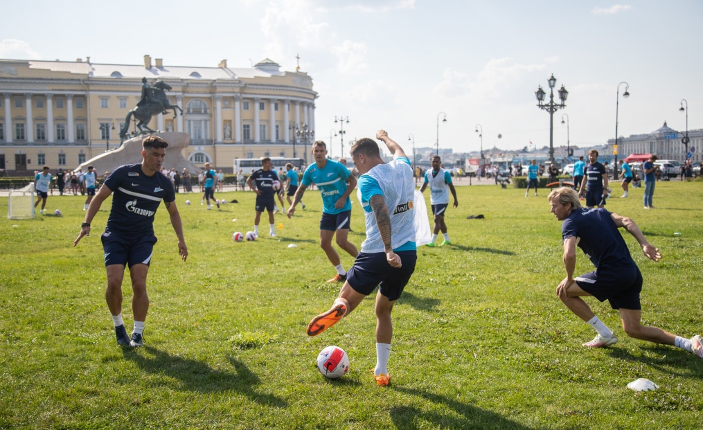 Открытая тренировка «Зенита» в Александровском саду