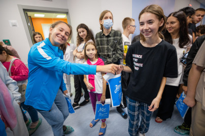 Игроки женского «Зенита» навещают детей в детской больнице