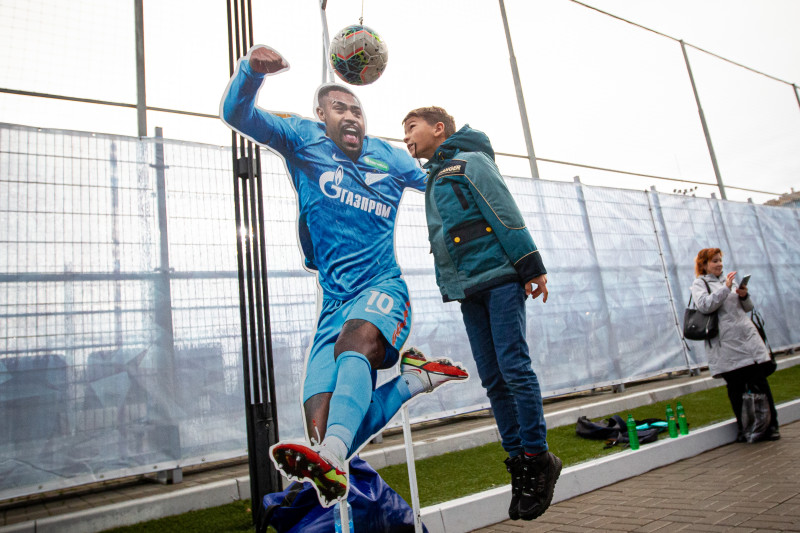 Фан-променад на стадионе «Смена» перед матчем «Зенит»-м — «Торпедо»-м