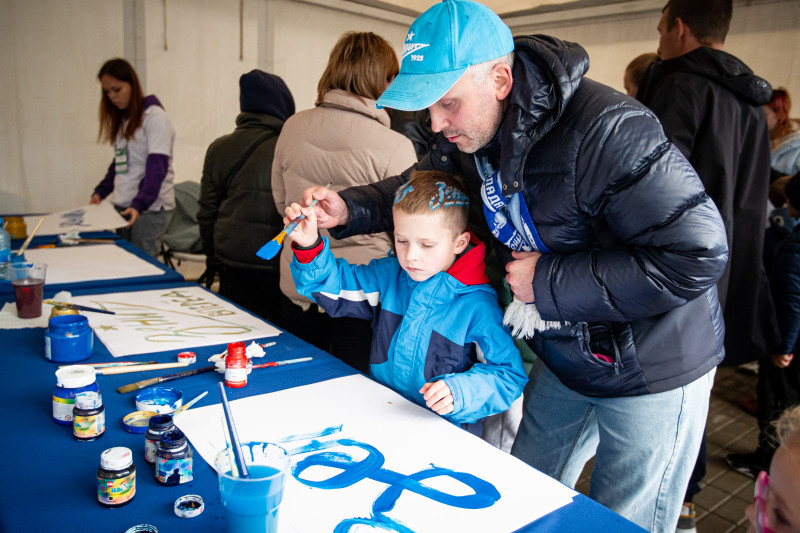 Фан-променад на стадионе «Смена» перед матчем «Зенит»-м — «Торпедо»-м