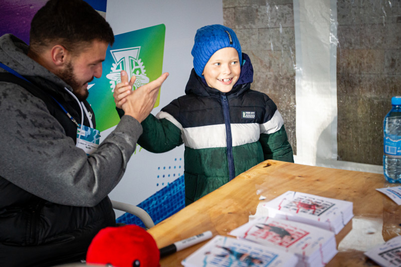 Автограф-сессия Алексея Гасилина