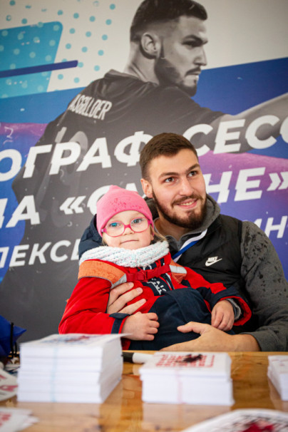 Автограф-сессия Алексея Гасилина