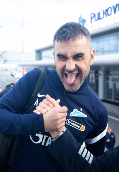 «Зенит» в «Пулково» перед вылетом на матч с  «Динамо»