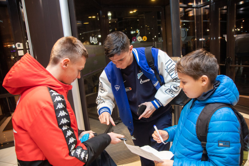 Команда «Зенит» прибыла в Воронеж на матч с «Факелом»