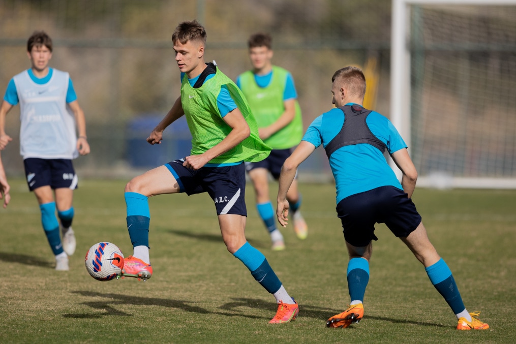 «Газпром» — тренировочные сборы «Зенита»-м в Турции: 21 ноября, утренняя тренировка