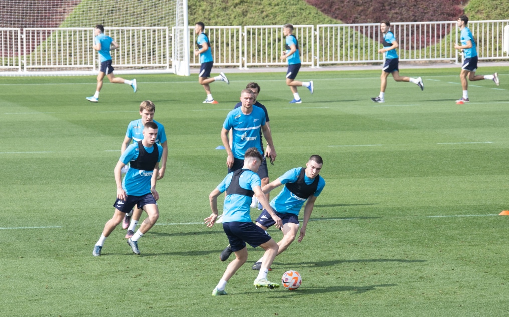 «Газпром»-тренировочные сборы в Катаре: 16 января, утренняя тренировка