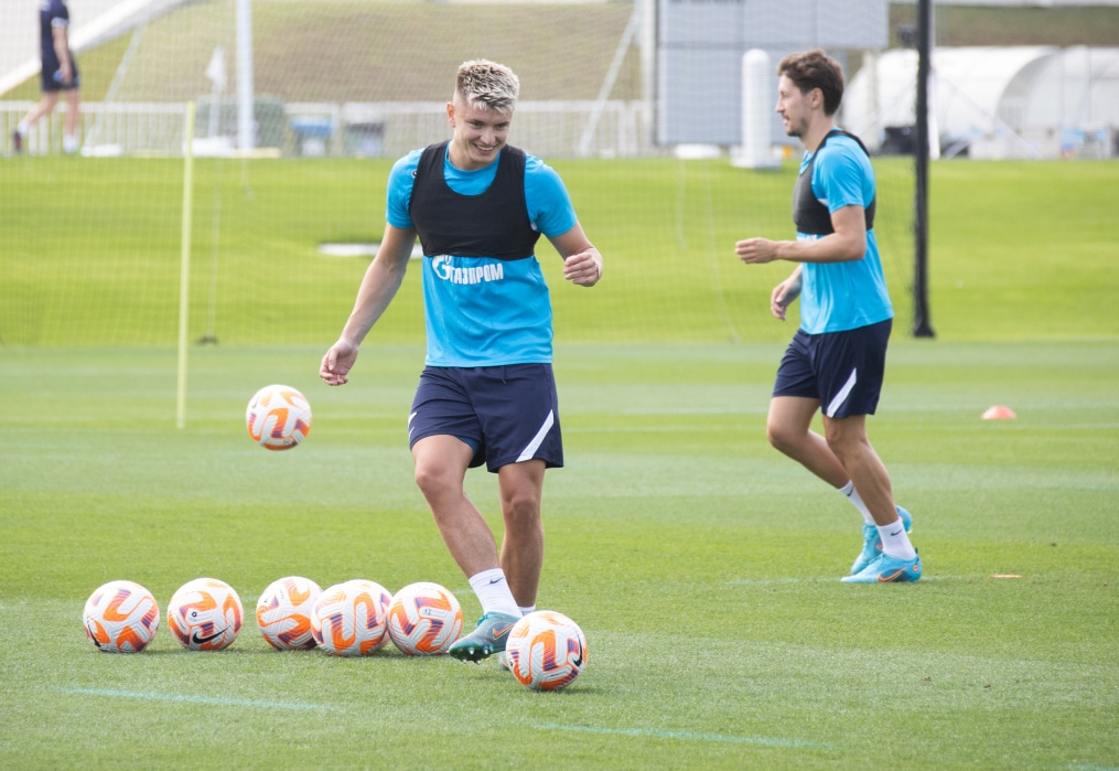 «Газпром»-тренировочные сборы в Катаре: 16 января, утренняя тренировка