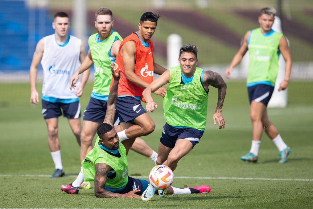 «Газпром»-тренировочные сборы в Катаре: 18 января, утренняя тренировка