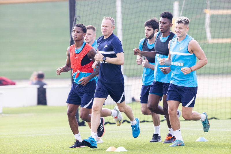«Газпром»-тренировочные сборы в Катаре: 18 января, утренняя тренировка