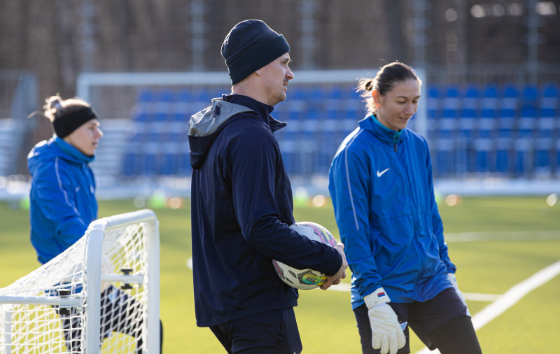 Тренировка женской команды «Зенит» в Удельном парке